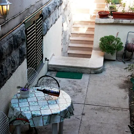 With Garden - Zuvan Split