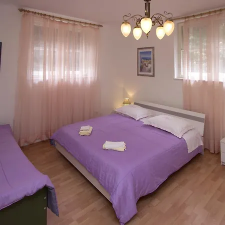 With Garden - Zuvan Casa de hóspedes