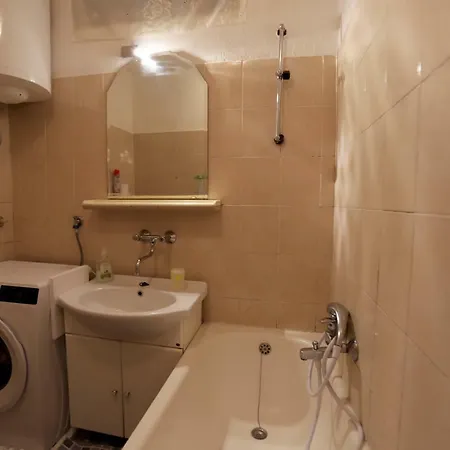 With Garden - Zuvan Casa de hóspedes Split