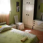 Guest house Guest House With Garden - Zuvan