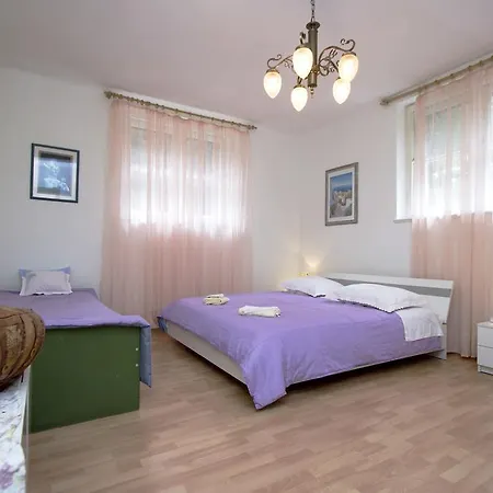 With Garden - Zuvan 3* ספליט