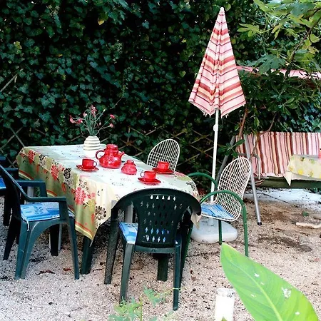 בית הארחה With Garden - Zuvan 3*