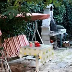 With Garden - Zuvan Penzion Split