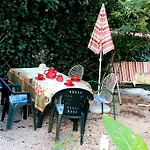 Penzion With Garden - Zuvan 3*