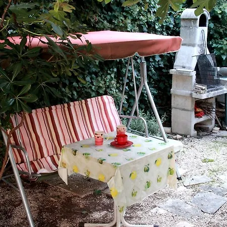 Pensionat Guest House With Garden - Zuvan Split